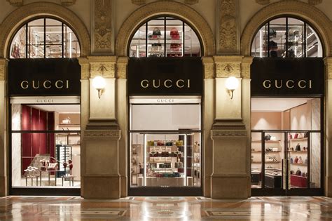 gucci store milan